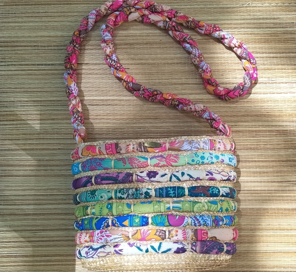 Hurry! Store Close Next Week!! Rare Cappelli Multi cloth colour Straw Bag - Picture 4 of 7